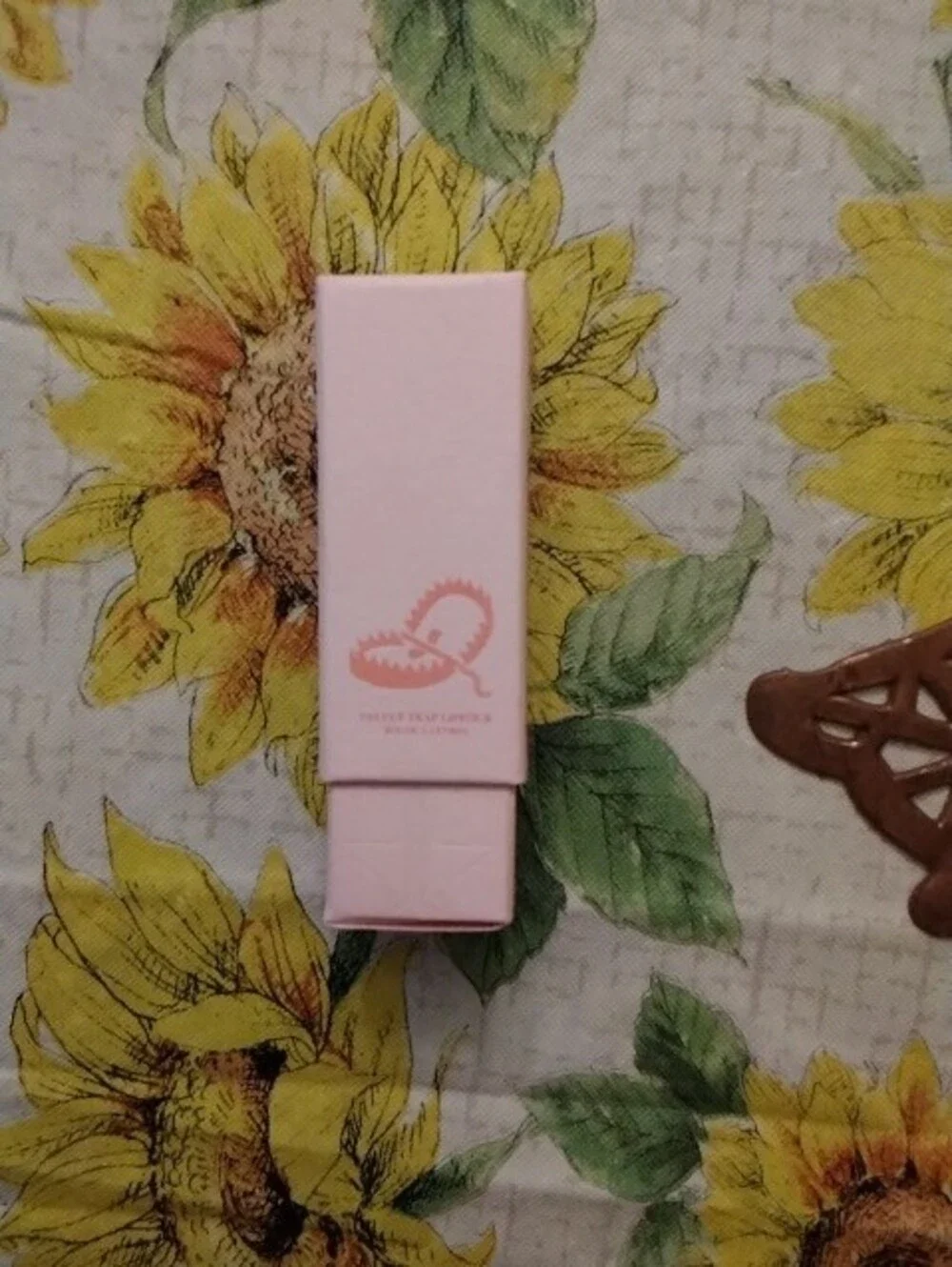 Jeffree Star Velvet Lipstick Box - Light Pink